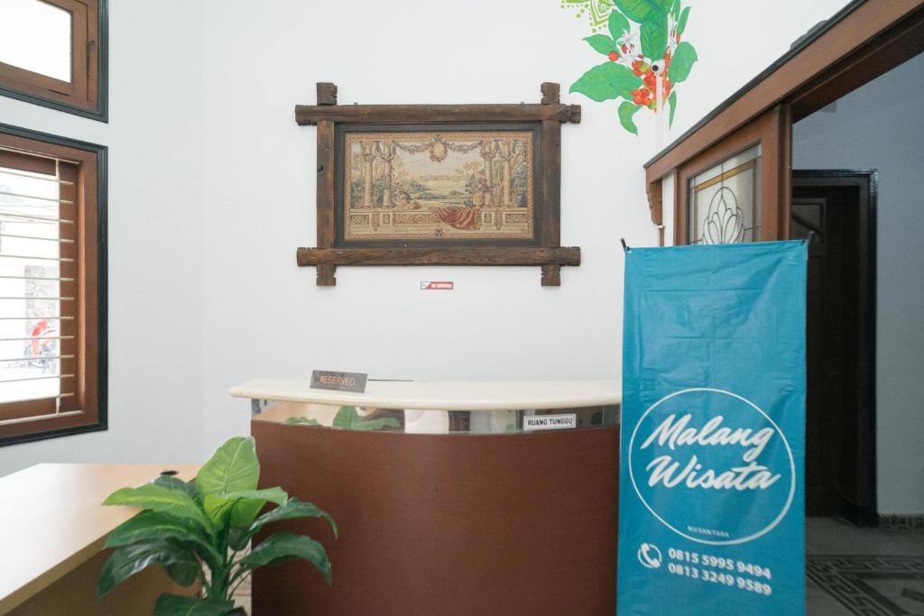 Маланг: Urbanview Hotel Griya Surya Malang by RedDoorz