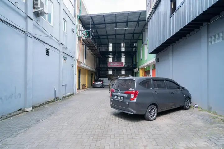 Маланг: RedDoorz near Terminal Arjosari 2