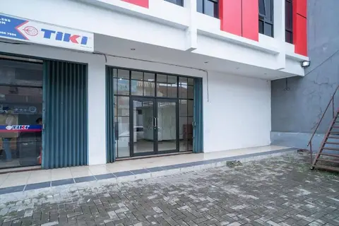 RedDoorz near Stasiun Tangerang — фото 1