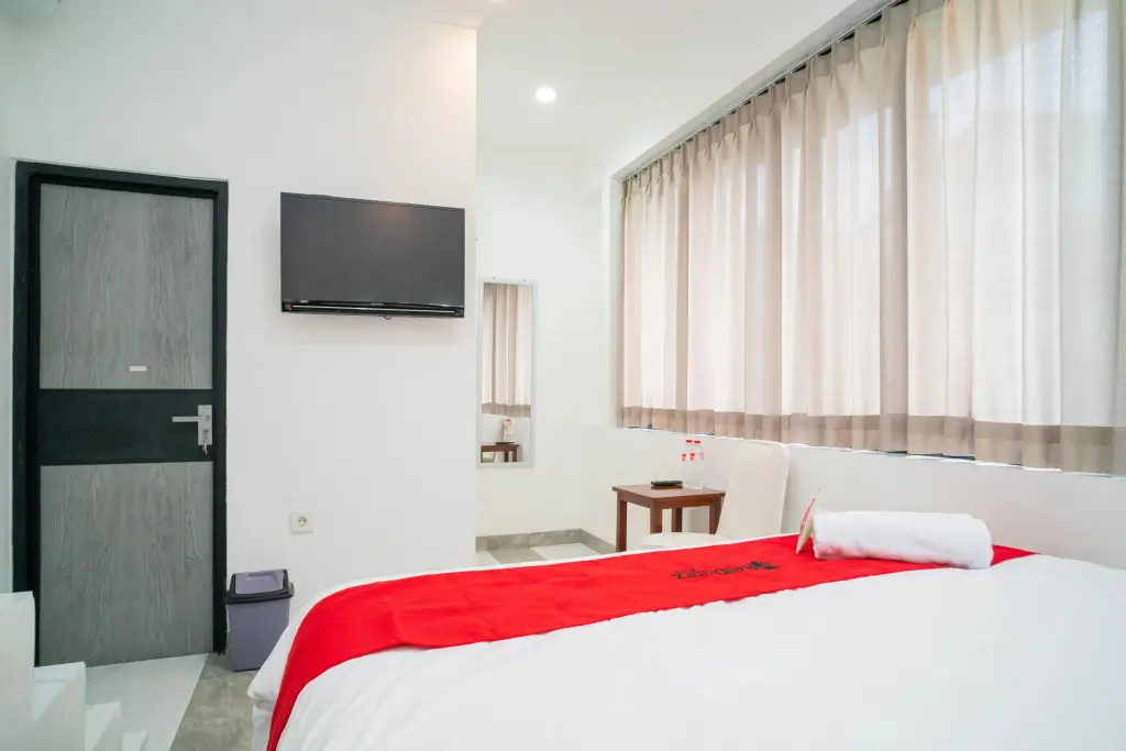 Джакарта: RedDoorz near Stasiun Senen