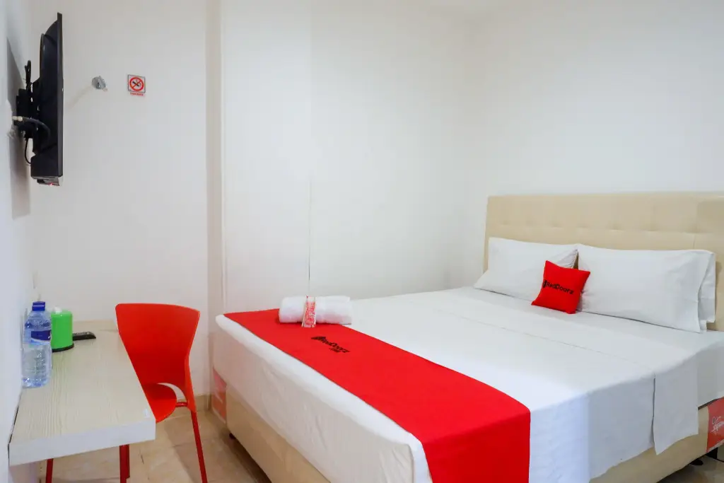 Макассар: RedDoorz near Mall Ratu Indah 3