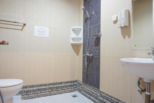 Джакарта: RedDoorz near Kemang Square