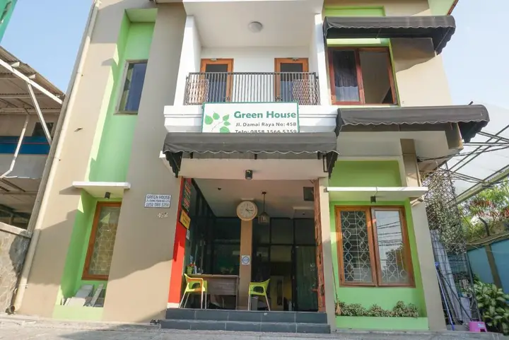 Джакарта: RedDoorz near Kemang Square