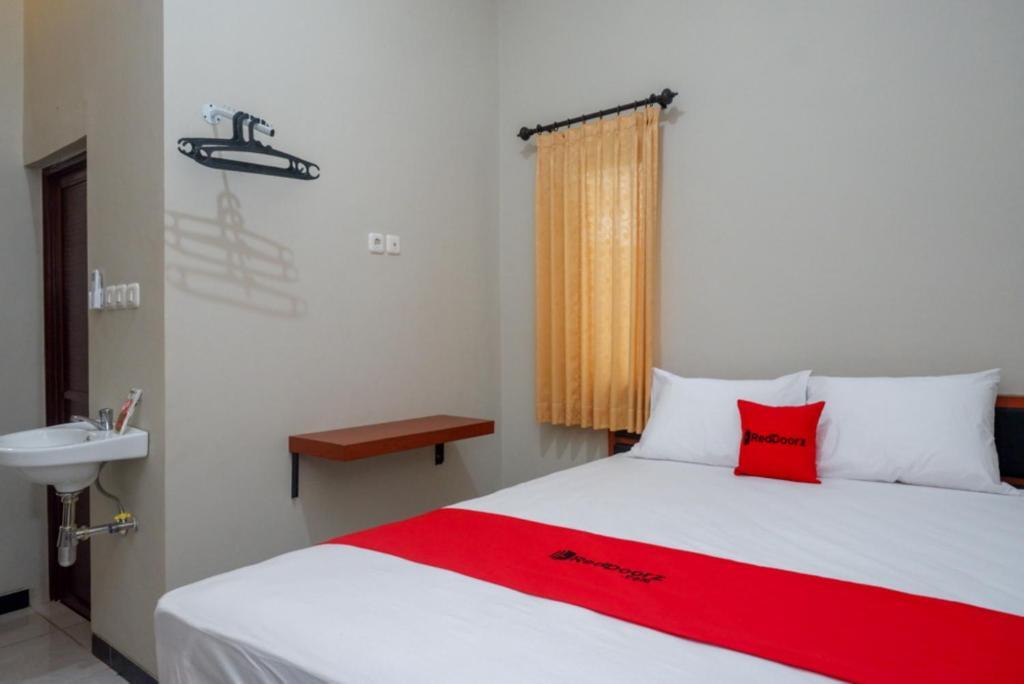 Пурвокерто: RedDoorz near Kampus UMP Purwokerto 2