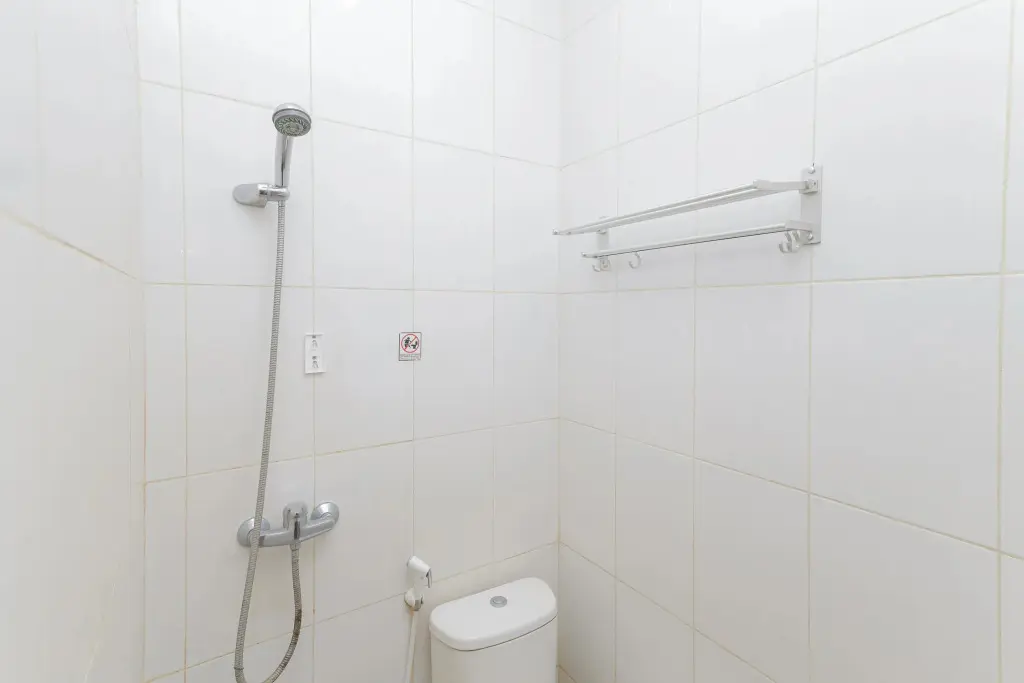 Сурабая: RedDoorz near BG Junction Surabaya