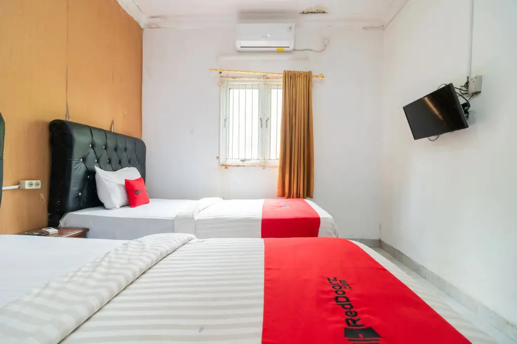 Паданг: RedDoorz Syariah near Transmart Padang