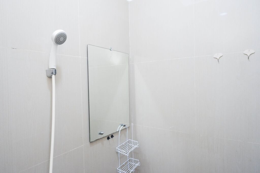 Тегал: Reddoorz Syariah Near Rs Mitra Keluarga Tegal