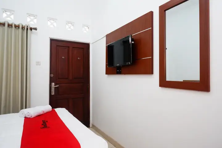 Семаранг: RedDoorz Syariah near Exit Tol Krapyak Semarang
