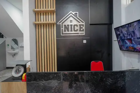 RedDoorz Plus near Patung Kuda Undip — фото 1