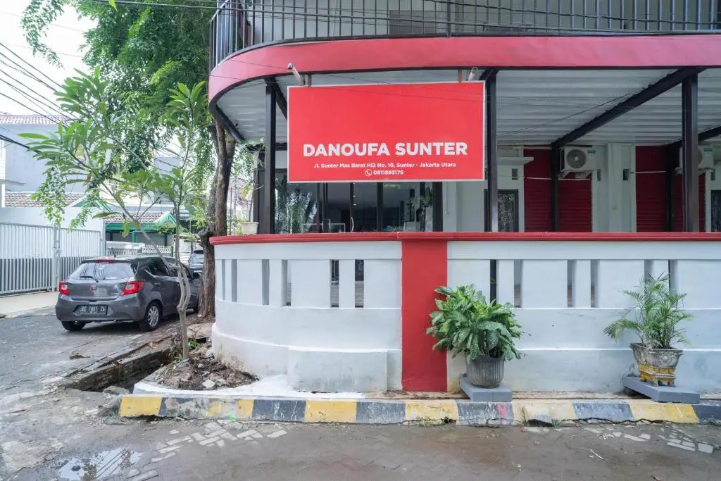 Джакарта: RedDoorz Plus near ITC Cempaka Mas 2