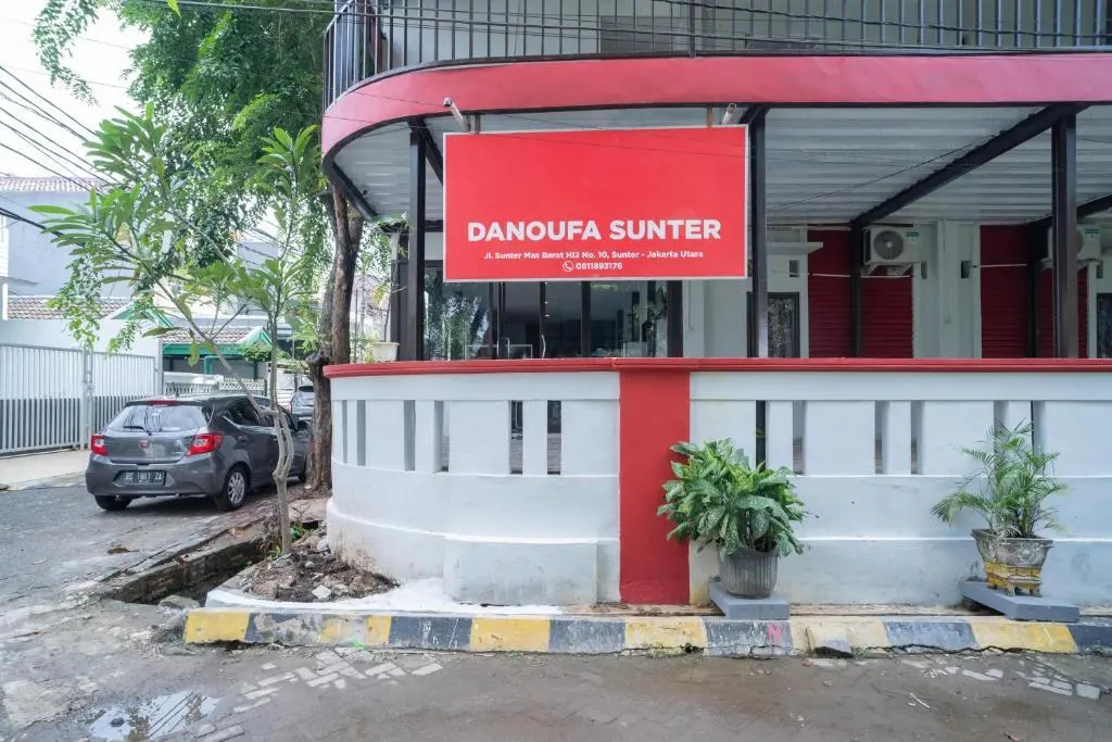 Джакарта: RedDoorz Plus near ITC Cempaka Mas 2