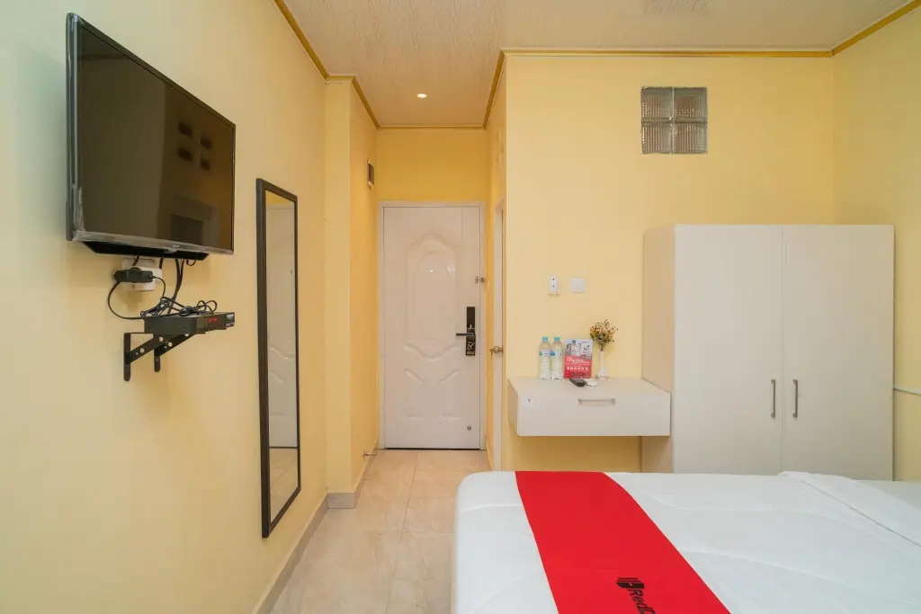 Сурабая: RedDoorz Plus Syariah near Pasar Turi