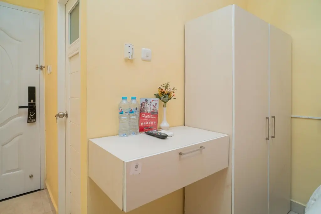 Сурабая: RedDoorz Plus Syariah near Pasar Turi