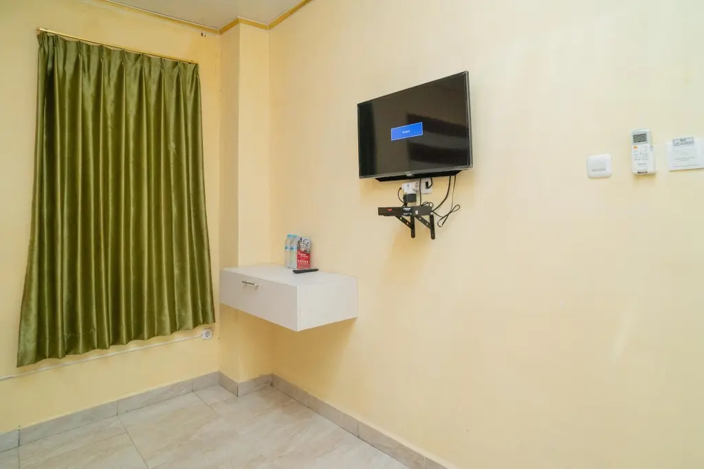 Сурабая: RedDoorz Plus Syariah near Pasar Turi