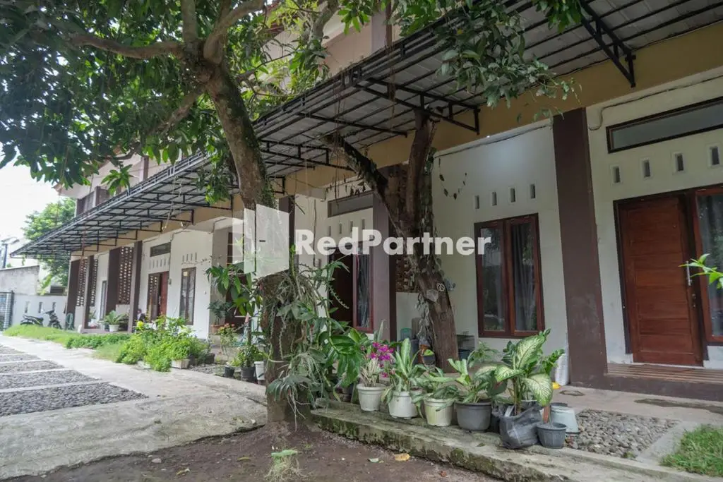 Paviliun Gelatik Redpartner Syariah Near Ugm — фото 1