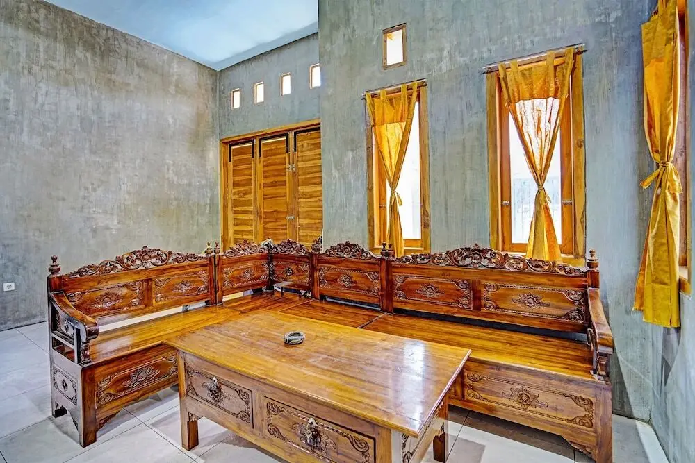 Проболинго: SPOT ON 91824 Rumah Kaloka Syariah