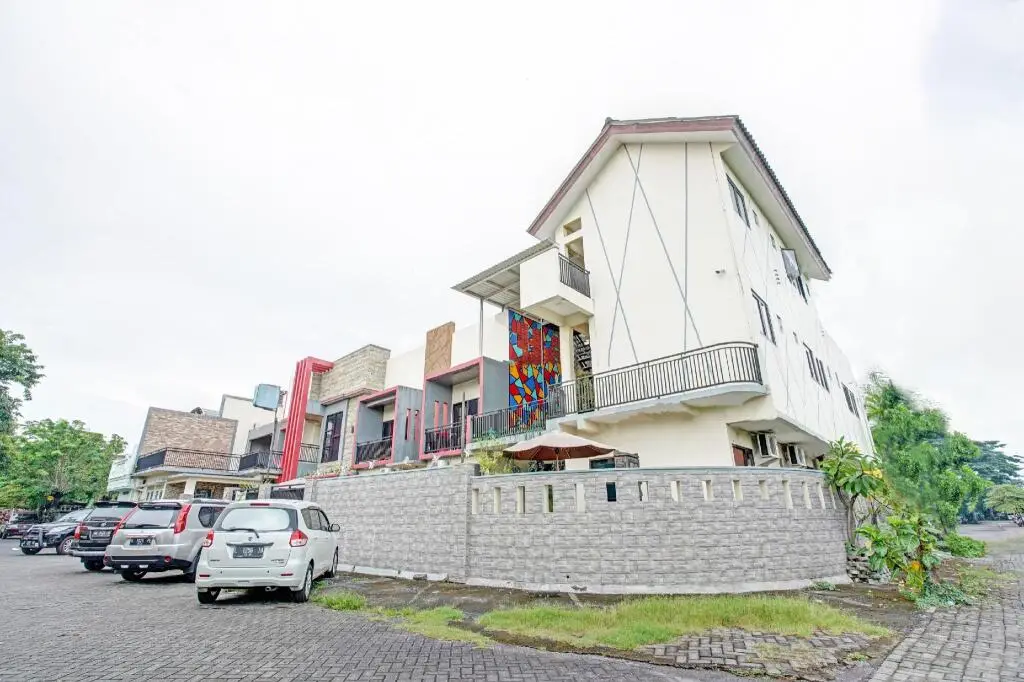 Сурабая: OYO 90801 Deanofaa Residence Syariah