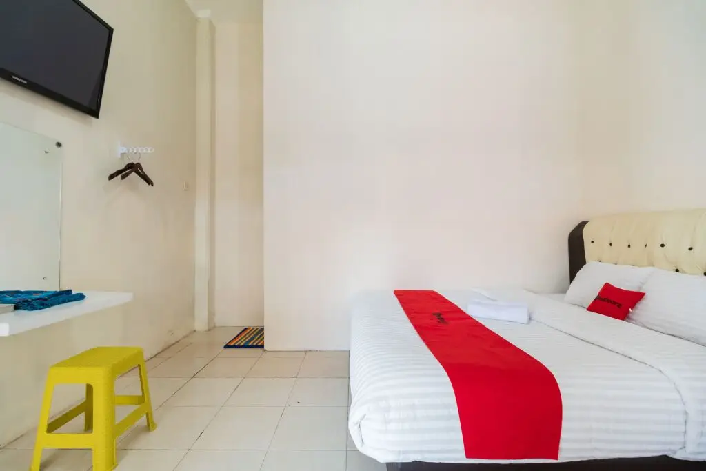 Букиттинги: RedDoorz Syariah near Pasar Aur Kuning