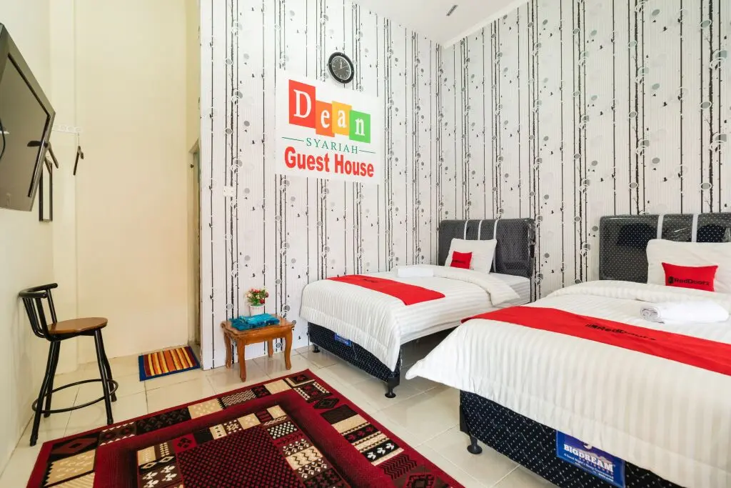 Букиттинги: RedDoorz Syariah near Pasar Aur Kuning