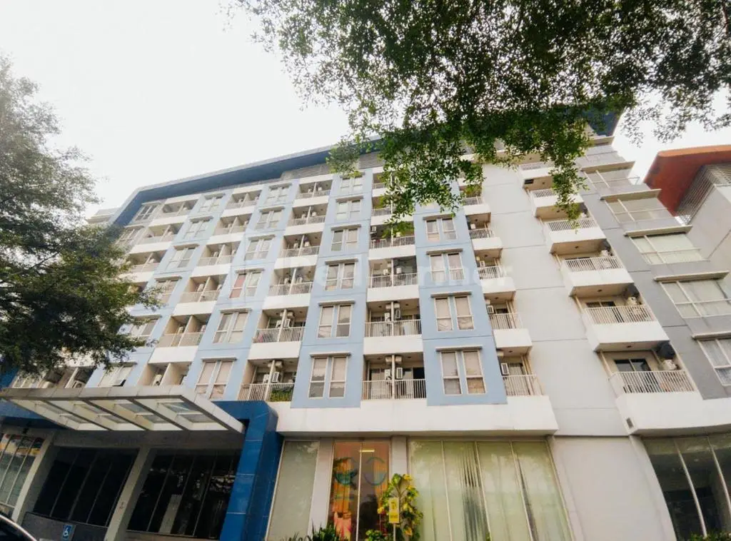 Тангеранг: RedLiving Apartemen Skylounge Tamansari - Vanez Room