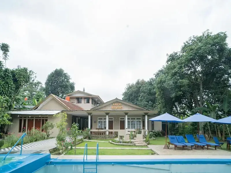 Сизаруа: RedDoorz near Taman Safari 2