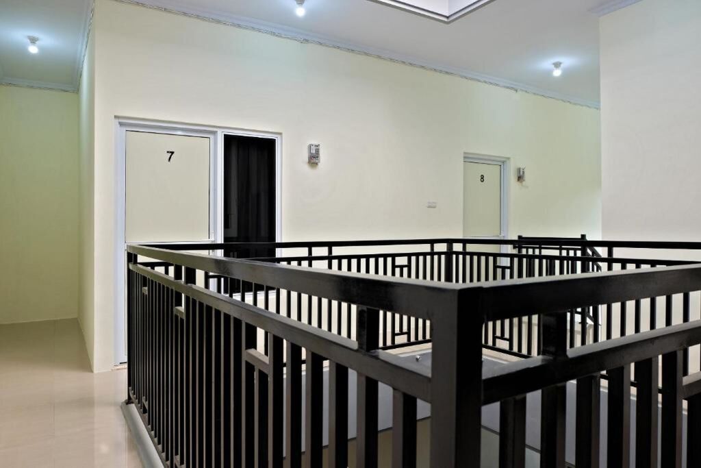 Макассар: Homestay Danesti Syariah Near Bandara Sultan Hasanuddin Mitra RedDoorz