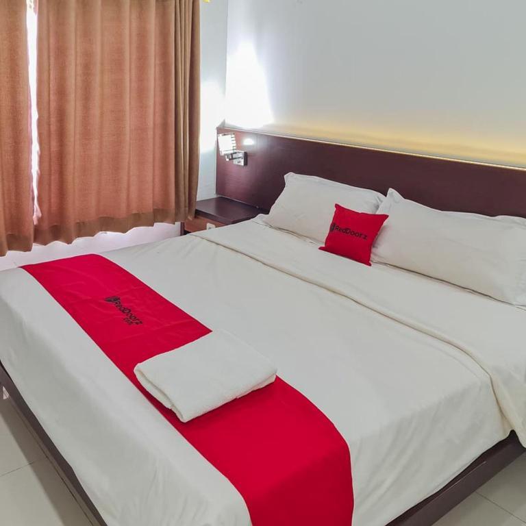 Палангкарая: RedDoorz Plus at Hotel Royal Palangka Raya