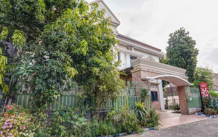Сурабая: OYO 90611 Griya Kutisari V Residence