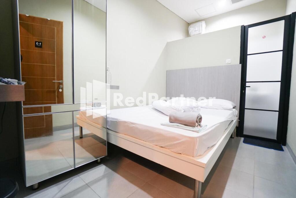 Джакарта: Tomang Gelong Guest House Syariah RedPartner