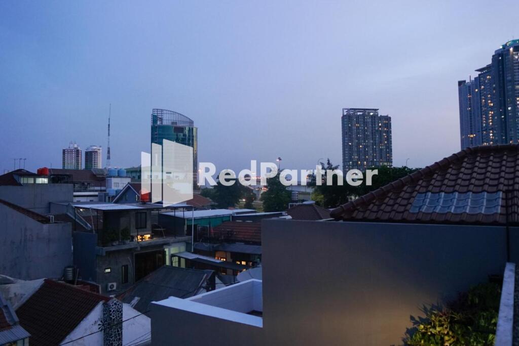 Джакарта: Tomang Gelong Guest House Syariah RedPartner