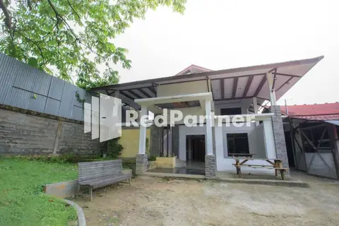 Hatta Guest House Syariah near Hayam Wuruk Jelutung — фото 1