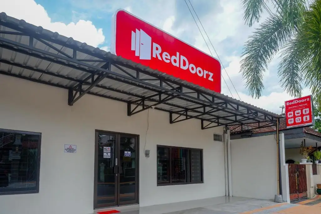 RedDoorz Syariah near RS Soeradji Pemuda Klaten — фото 1