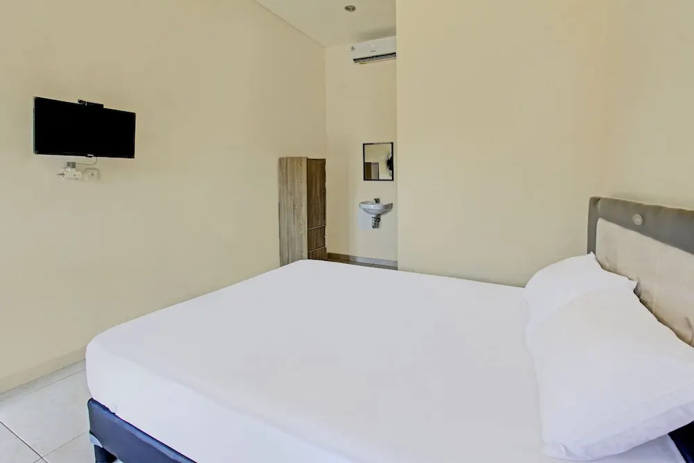 Матарам: OYO 91881 Aratha Homestay