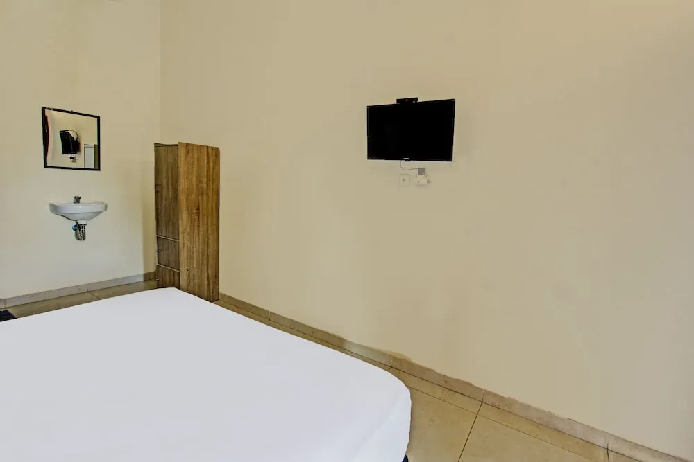Матарам: OYO 91881 Aratha Homestay