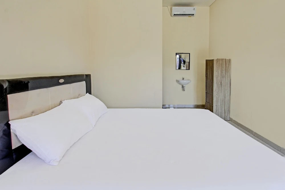 Матарам: OYO 91881 Aratha Homestay