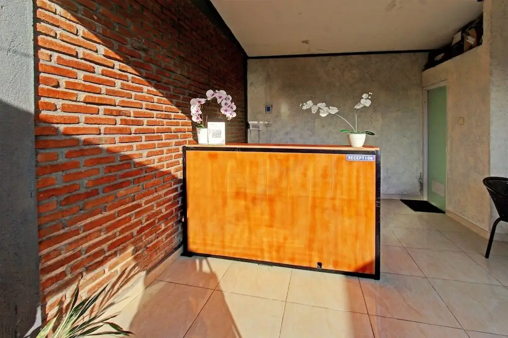 Матарам: OYO 91881 Aratha Homestay