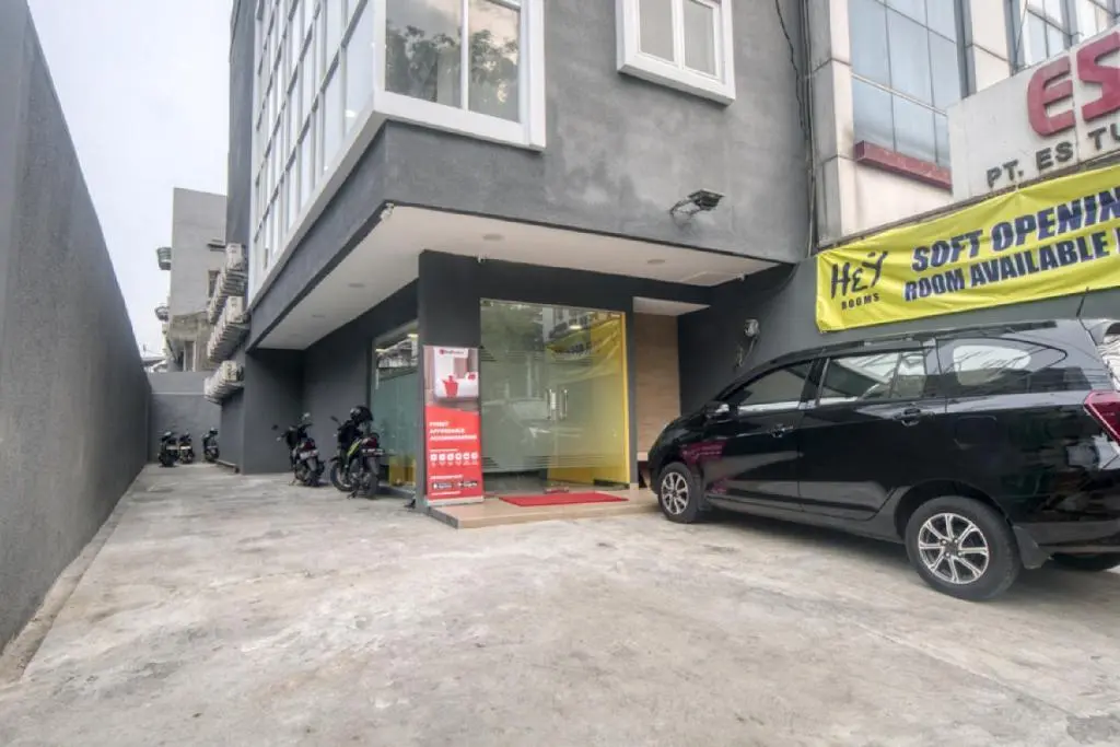 Джакарта: RedDoorz Plus @ Cideng Timur