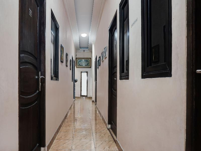 Джакарта: Spot On 91754 Wisma Tiqita Syariah