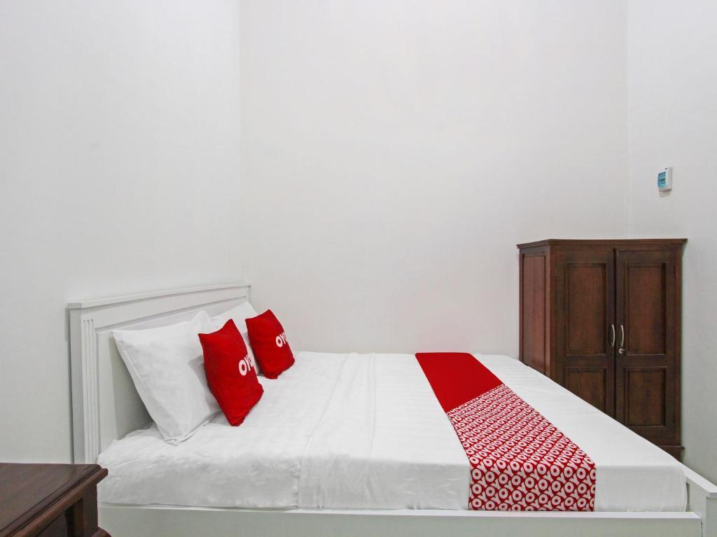 Кебумен: OYO 91817 Hotel Grand New Si Jago