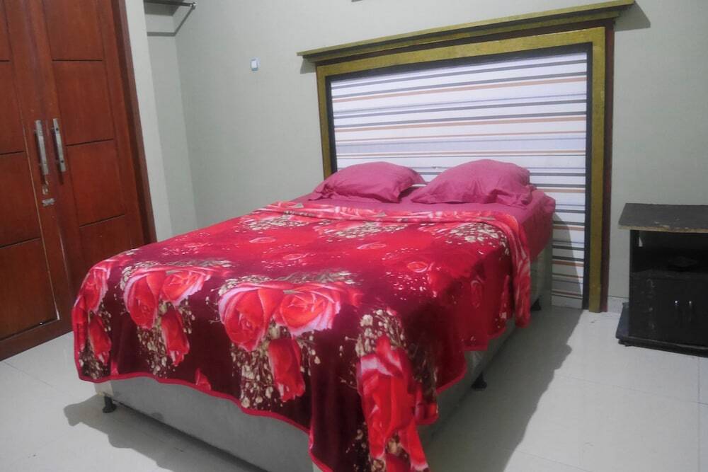 Приген: OYO Life 90646 Villa Karsinem Pasuruan