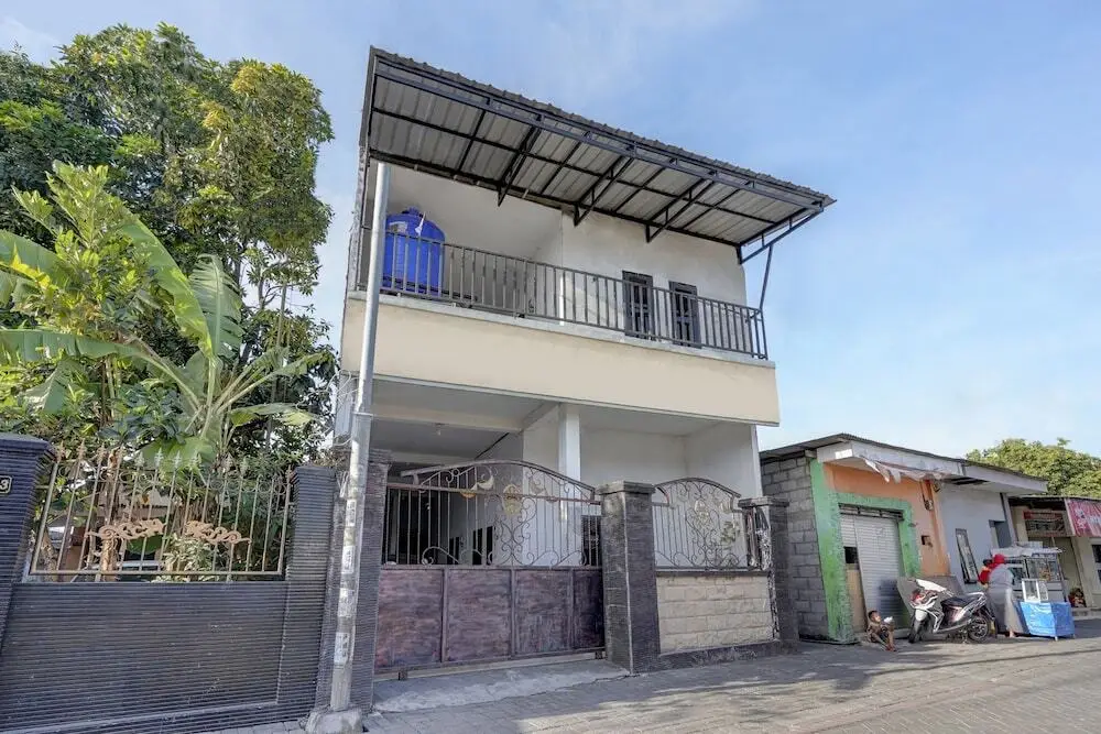 Сурабая: SPOT ON 91789 Kost Umik Sidoarjo Syariah
