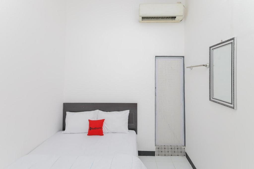 Сурабая: RedDoorz near Mayapada Hospital Surabaya