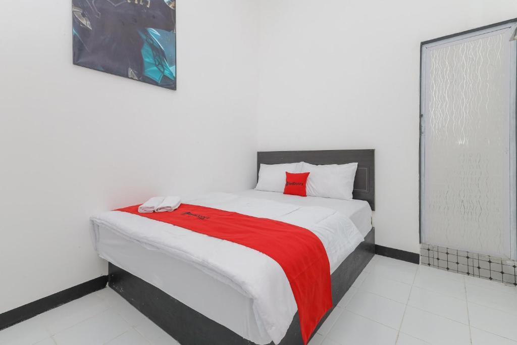 Сурабая: RedDoorz near Mayapada Hospital Surabaya