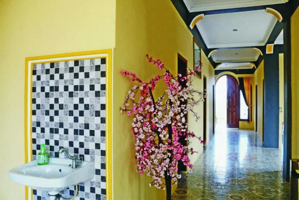 Лабуан-Баджо: RedDoorz At Jalan Serenaru Labuan Bajo