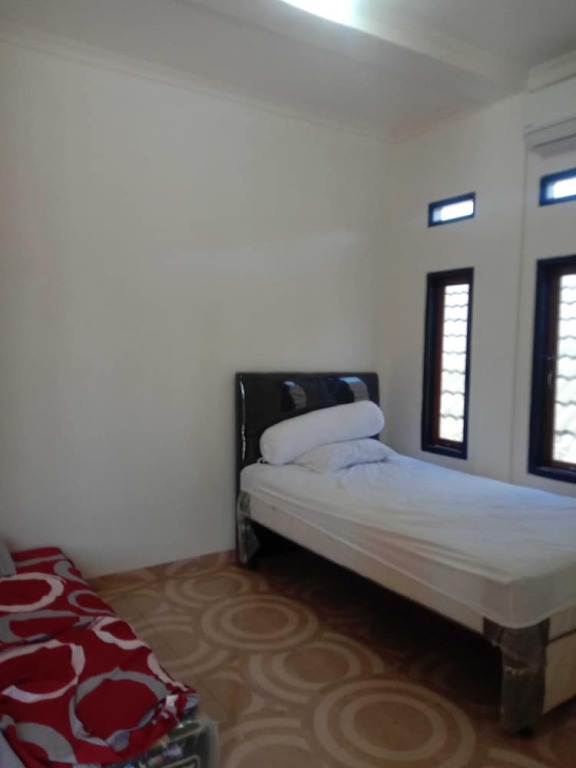Лабуан-Баджо: EXPRESS O 91722 Home Stay Dan Sewa Mobil Jhon's Family