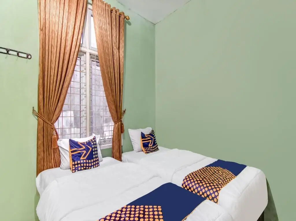 Пеканбару: SPOT ON 91875 Nayla Homestay Syariah Near Koro Koro Panam, Karaoke, Pool, & Cafe