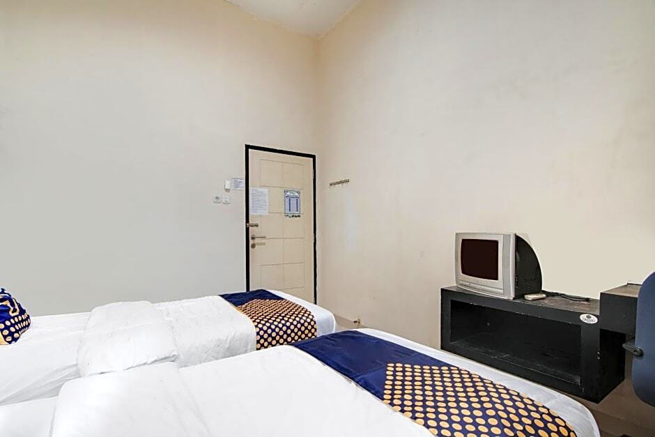 SPOT ON 91772 Nisrina Homestay Syariah — фото 1