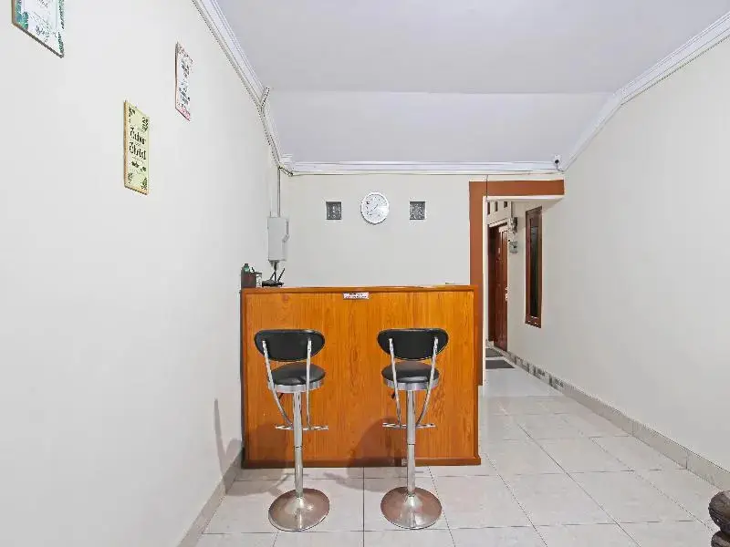 Тегал: OYO 91487 Ib Homestay Syariah