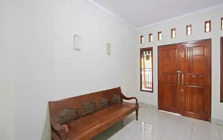 Тегал: OYO 91487 Ib Homestay Syariah