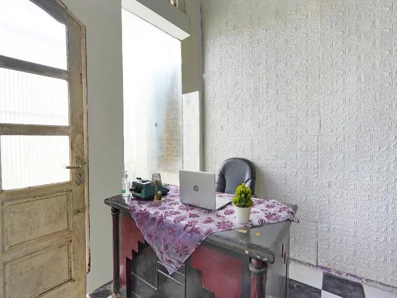 Джембер: Spot On 91672 House Of Henny Tea